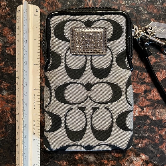 Coach small wristlet - Picture 3 of 7